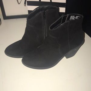 Black women boots size 6